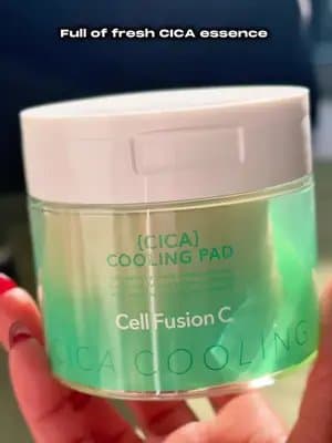 Full of Centella, full of moisture, and full of cooling energy ❄️💦💚 These Cica Cooling Pads have such a soft, gentle texture. I always squeeze a few pads first so you can actually see how much essence they’re soaked in — it’s honestly so refreshing 🥹✨ I love using them on my cheeks, forehead, or under my eyes whenever my skin feels warm, irritated, or a little puffy. The cooling effect is instant, and the soothing feeling lasts… it’s such a simple way to calm your skin 🌿💆🏽♀️💛 @Cell Fusion C Global #cellfusionc #cellfuer #amazonfinds #glassskin #coolingpad