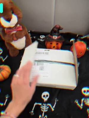 Unboxing YesStyle!🧡🎃 Attendevo questo pacco di skincare coreana da un pò e non vedevo l'ora di aprirlo insieme a voi! Prodottini Iunik beta glucan @YesStyle @YesStyleInfluencers YesStylelnfluencers Se volete acquistare questi prodotti su YesStyle potete usare il mio codice sconto { IUNI0377TXA } Fatemi sapere nei commenti se vi ispirano.#yesstyle#skincareroutine#pr