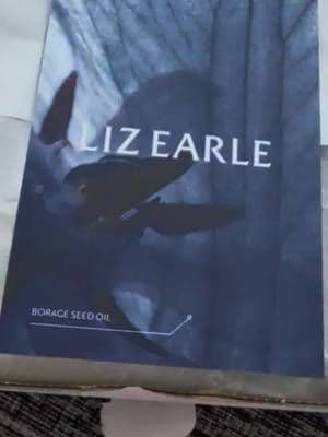 Excited to unbox my first Liz Earle delivery 🩵 @lizearlebeautyco #AD #CleansingCollective #LizEarleBeauty #Unboxing https://community.lizearle.com/s/kelly.marie