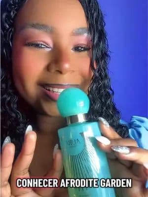 ✨ Se você ama cheirinho de mulher elegante e marcante, precisa conhecer o Body Splash Afrodite Garden da Aura Beauty! 💚🌸 Com notas florais de flor de laranjeira e jasmim, combinadas com um toque frutado e um fundo cremoso, ele deixa a pele perfumada, fresca e irresistível ao longo do dia. 🌺🍐✨ Garanta o seu clicando no carrinho laranja e descubra por que esse body splash está conquistando tanta gente! 💖 #TikTokShop #AuraBeauty #AfroditeGarden #BodySplash #Perfumaria @Aura Beauty Club