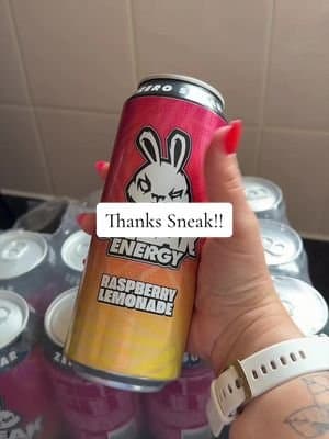 @Sneak Energy LTD 10/10 would recommend 🤌🏻 ⚡️ insane flavours ⚡️ 150mg natural caffeine ⚡️ pre/pro biotic ⚡️ 5cals per can ⚡️ vegan #gifted #ad #sneakenergy #sneak #energydrink