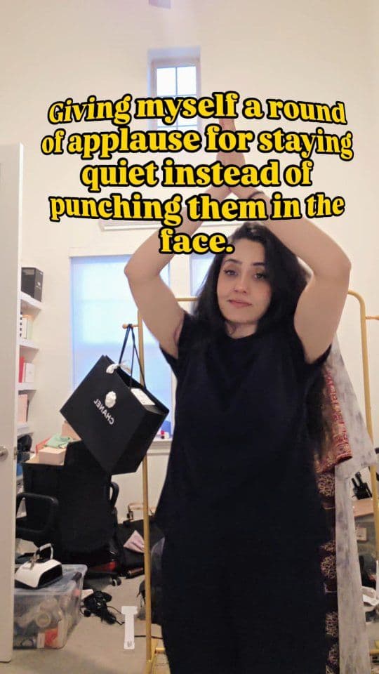 I get bonus point too because I didn't verbally react either
.
.
#Pakistani #viralhastags #middleeastern #fifaworldcup