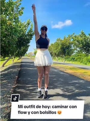 Hoy salí a caminar con mi Crisscross Hourglass Juliet Ballet Skort de @POPFLEX Active en color cream🍨 Tiene todo lo que amo: es alta, cómoda, con bolsillos, y ese corte cruzado que acentúa la cintura como ninguna otra. Perfecta para moverte con flow, sentirte linda y estar lista para cualquier cosa. El link está en este video 💻 Lo combiné con el Cleo Corset Crop Bralette de Popflex para ese look comfy pero estilizado. 📢 DISCLAIMER TikTok Shop: Este video contiene enlaces afiliados de TikTok Shop. Puedo recibir una pequeña comisión si compras a través de mis links. Gracias por apoyar mi contenido. 💖 #TikTokShopPR #PopflexLatina #ActivewearPR #GLP1Latina #CaminataConEstilo #OutfitDelDía #WellnessConEstilo #TirzepatideJourney #ModaActiva #PuertoRicoTalk #FitnessPuertoRico #Latinacreator #CambiaElChip #RopaQueInspiraMovimiento #puertorico