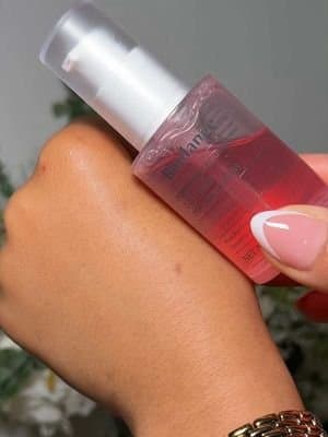Soft glow. Smooth texture. Calm confidence ✨ ✨Lightweight, elegant, and powerful in the most effortless way✨ @Biodance #tiktokmademebuyit #dealdrops #biodancecollagen #koreanskincare