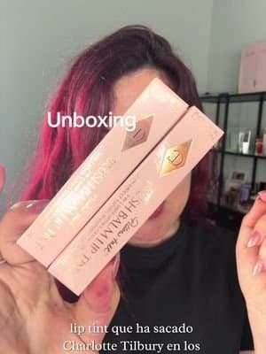 No entiendo cómo Charlotte Tilbury hace TODO tan bonito 😭✨ Os enseño mi nuevo unboxing y primeras impresiones como maquilladora profesional 💄 @Charlotte Tilbury #AD #CharlotteTilbury #MagicBeautyStars #unboxing 💌 Código: CT-SOC14NVSON6 🛍️ Link en bio