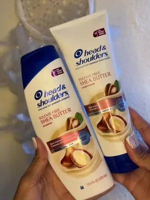 My favorite choice!! It helps keep my scalp moisturized and dandruff-free!✨😍 @influenters @Head and shoulders . #complimentary #giftedbyheadandshoulders #influenters #sheabutterhydrate