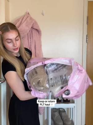Did someone say PLT rebranded? 🤫 My honest opinions on the items as a student ambassador. Exited to get some pics in the new items!! @prettylittlething #classofplt #rebrand #pltrebrand #student #ambassador #ad #plt #plthaul