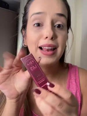 O Stock multifuncional da vizzela é perfeito pode ser blush, batom, sombra 🤌🏼🤌🏼 #vizzela #make #stickmultifuncional #tiktokshop