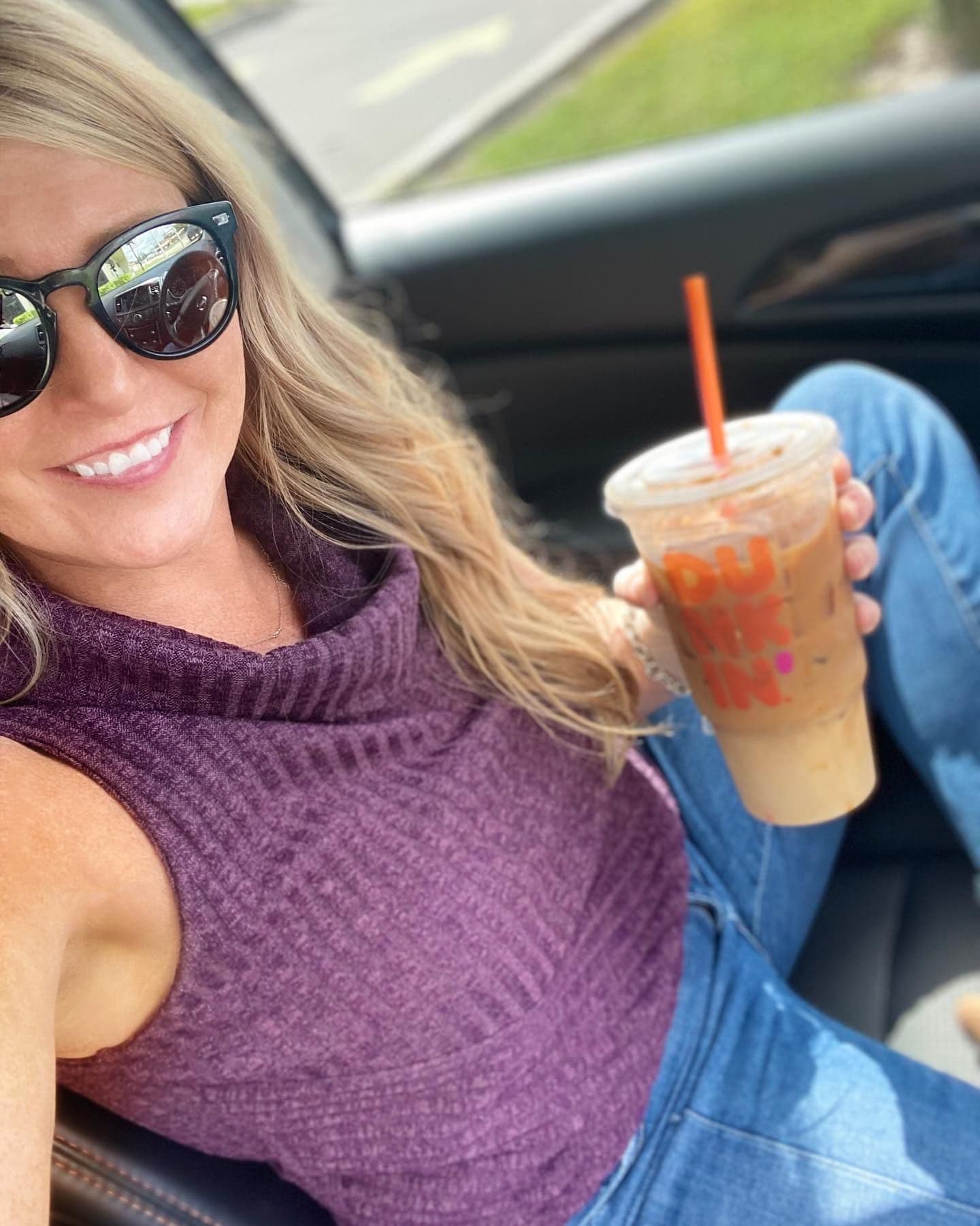Two things I love; coffee and Fridays!!
☕️
This @dunkin iced caramel macchiato with coconut milk is YUM!! Seriously the