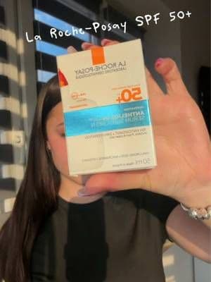 @La Roche-Posay 🩵 #ad #LorealistarCHS #lightasair, #anthelios, #uvair