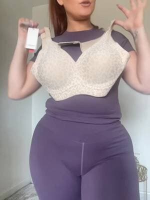 I’m so shocked at how flatterin this bra is from popilush @Popilush Shop so pretty 😍 and I have tagged my gym outfit too. 🥰 for reference I am a size 12-14 and a 34 E wearing an XL. #popilush #bra #midsize #tiktokshop