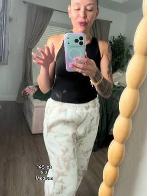 ๐จ STOP SCROLLING! These Comfrt oversized camo sweatpants are a whole VIBE! ๐๐ฅ That relaxed, baggy fit with the cutest camo print! Effortless style without sacrificing comfort! ๐๐ค #Comfrt #CamoSweatpants #TikTokShopMustHaves #OversizedFashion #StreetwearStyle @Comfrt