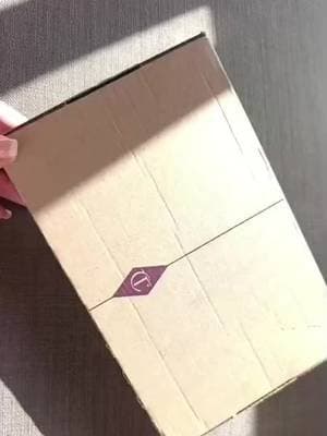 #publi no remunerada. Amigas, os muestro mi segundo regalo del programa Magic BEAUTY Starts de @Charlotte Tilbury . Si quieres formar parte de el copia este enlace ..... https://friends.charlottetilbury.com/s/vero.5 #AD #CharlotteTilbury #MagicBeautyStars #unboxing