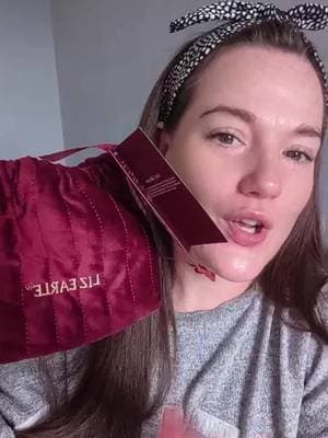 @lizearlebeautyco #AD #lizearlebeauty #lizearlebeautycommunity #Unboxing #tiktokmademebuylt Would make the perfect gift 🎁🎁 Or Treat yourself it's a Stunning Hand cream
