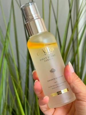 Just glowing and going 💫 @d’Alba US #GlowUpSkin #NoMakeupMakeupLook #SummerSkinCare #DewySkinVibes #BeautyTokFinds #glowyskin #MakeupThatGlows #EffortlessGlow #HydratedSkinLook #gifted #SkinRefresh #CleanBeautyRoutine #EverydayGlowUp #bestskincare #dalbasprayserum