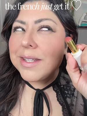Thereβs just something so romantic about French beauty π₯Ή Color=Calisson @VIOLETTE_FR ππ«π· #VIOLETTEFR #BisouBalm #nomakeupmakeup #FrenchGirlMakeup #TikTokShop