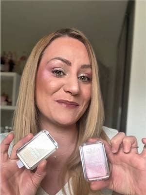 Ce duo d’highlighter @NYX COSMETICS FRANCE je l’appelle le glow ultime ✨ Application ultra simple, fini miroir, zéro effet poudreux Dispo en cliquant sur le 🛍️orange 💬 Toi t’es plus glow subtil ou effet boule à facettes ? 👀 #nyxcosmetics #tiktokshopbeauty #highlighterglow #makeuptok #beautytrend