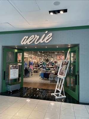 Come with me to Aerie to pick up my order from them as their new ambassador. @aerie #AerieRealmakers #ad #OverSlept