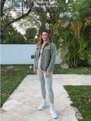 An unplanned monochromatic moment 🍀 Find everything on my Amazon Storefront! @stelleactivewear Buttery Soft set - linked in bio @32 Degrees Sherpa Jacket @Nike Revolution 6 - linked in bio Cooplus Ankle Socks - linked in bio #workoutootd #activewearhaul #activewearfashion #32degrees #stelleactivewear #stellegirls #nike #amazon #amazonfinds #amazonactivewear