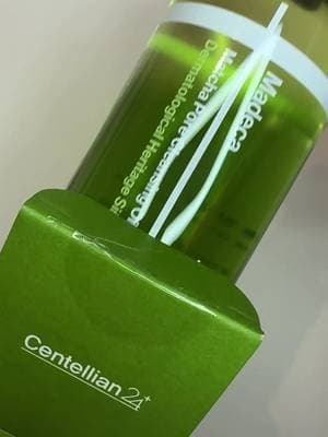 Centelian 24 Madeca Macha Cleasibg oil @centellian24_global This cleansing oil helps remove makeup and excess sebum while unclogging pores for a smooth complexion, providing 3 benefits in just one use. The synergy of Jeju Matcha and Centella Asiatica Leaf delivers deep cleansing and antioxidant effects with minimal irritation. Features a syrup-like texture that cleanses the skin thoroughly, leaving a refreshing finish. Skin irritation test completed #skincare #centellian24 #madecamatcha #matcha #pr