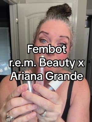 ⬆️ Check the price 🤯 Tap the orange cart #arianagrande #metallic #makeupbundle #tiktokshopcreatorpicks #bfcm @r.e.m. beauty