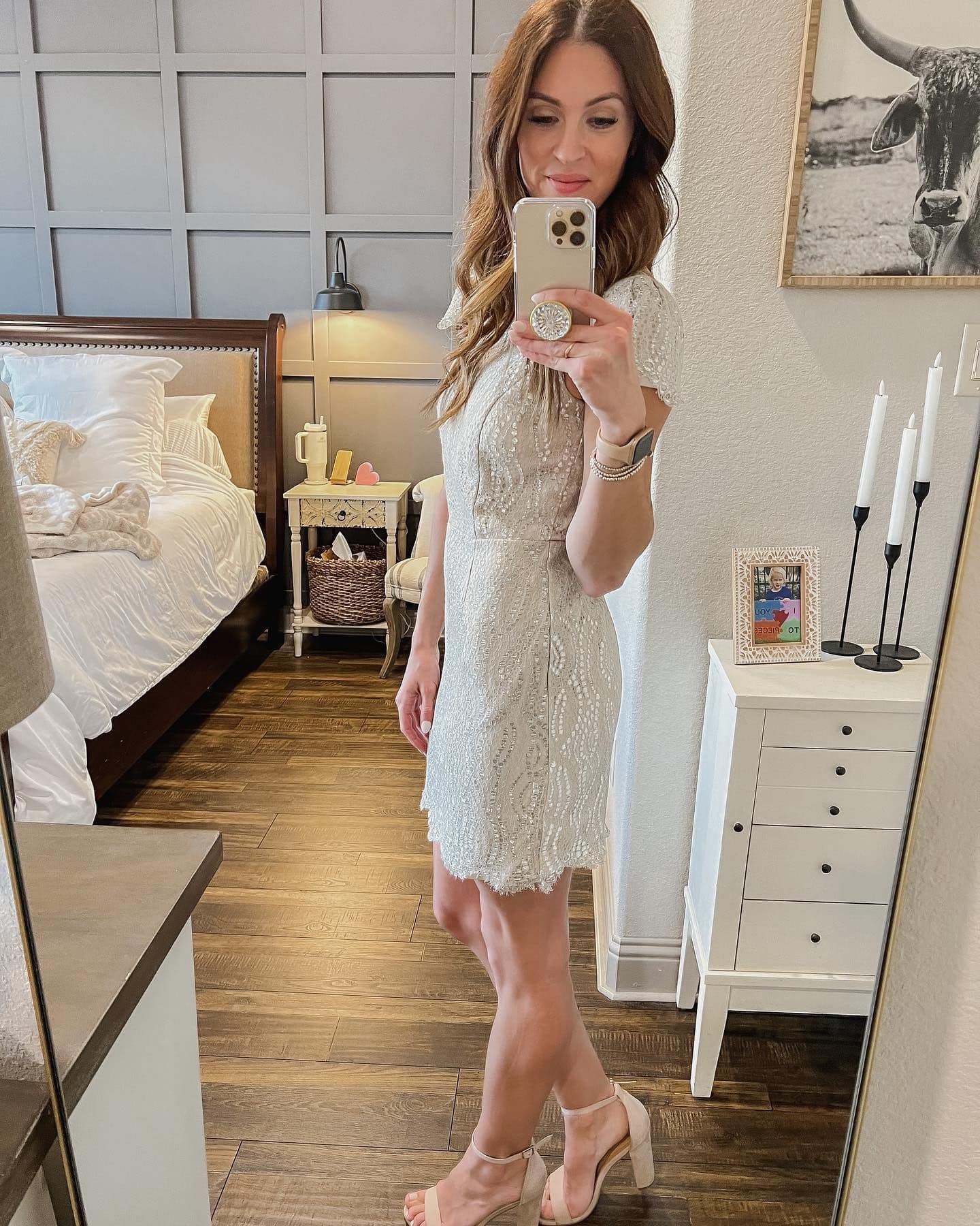 Isn’t it funny how, sometimes, the back of a dress is what really makes it? Swipe to see the back of our most recent @th