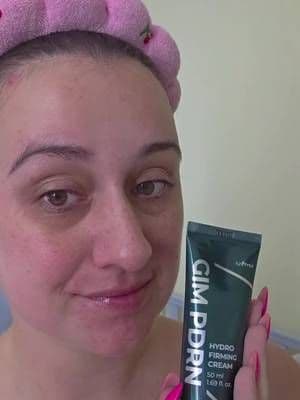 #ad I've been using the Isntree Gim PDRN Hydro Firming Cream recently. The texture feels lightweight but nourishing, melting into my skin without feeling heavy. Its really gentle on my sensitive skin and leaves me with that healthy looking glow. @ISNTREE US #isntree #gimpdrn #gimpdrncream #koreanskincare