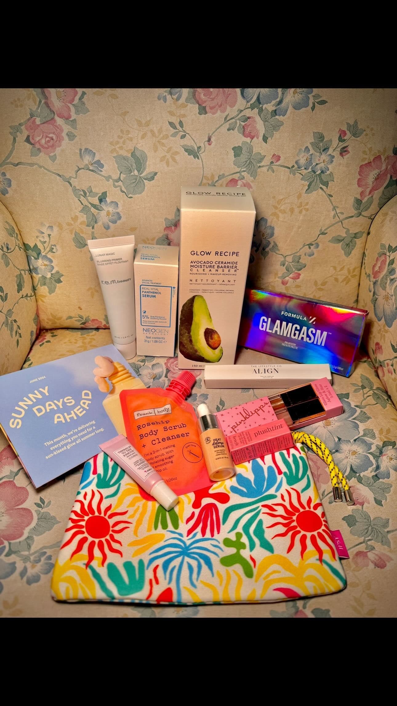 ☀️ Sunny Days Ahead 🧡⛅️☀️ #giftedbyipsy June 2024 🥰 Thanks @ipsy & @boxycharm
Whatever moves you’re making this seas