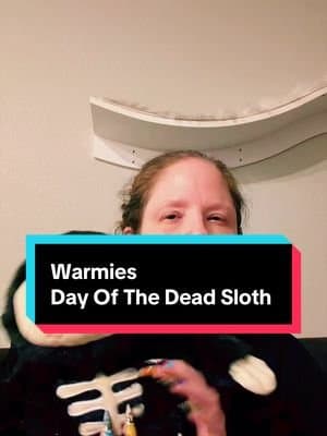 A Day Of The Dead SLOTH?! ๐ฆฅ๐๐ You already know I had to have this one! The @Warmies Day Of The Dead Sloth combines co
