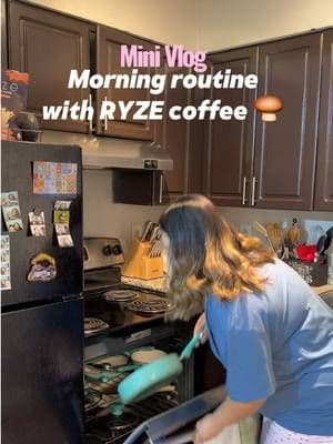 You can get 15% OFF using my promo code: RAQUELSDIARYY15 if you wanna purchase this coffee🤩🤩🥳 This is my real Morning routine that I’ve been trying to keep and I couldn’t be happier to have added @ryzesuperfoods to it☕️🍄🟫💗 #ryze #mushroomcoffee #vlogs #morning coffee