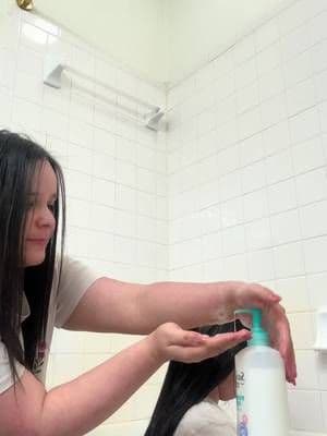 Bathtime has become one of our favorite moments 🤍 @Suave.US #suave #ad