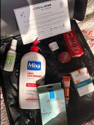 Moc děkuji! ❤️ @La Roche-Posay @maybelline_czsk @Redken @Vichy Laboratoires @Kiehl's Since 1851 @essie #LorealistarCHS, #LuminousSilver #ad