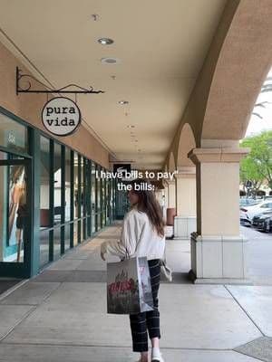 At least I can reduce all of my β¨billsβ¨ at @camarillopremoutlets #Simon #ShopSimon #MallHaul #Shoppinghaul #Haultok #sponsoredΒ #guessfactory #saksoff5th