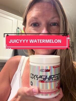 Check out this yummy prep workout powder from OXYSHRED! The juicy watermelon flavor is sooo good! #OxyShred #EHPlabs #ad #preworkout #preworkoutpowder