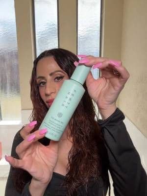 You NEED @Fenty Hair ‘s The Water Boi Leave-In Conditioner Spray to detangle, smooth, and repair your hair! You can pick it up @sephora online or in store! #FentyHair #WaterBoi #LeaveInConditioner #detangling#FentyPartner #gifted