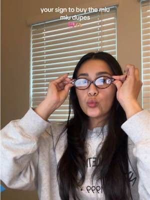 Your sign to order the Miu Miu doops so you too can look like a baddie working from home!!! 😎🎀🫶🏼 #miumiu #amazonfinds #designerglasses #wfh #bluelightglases #bluelight #eyewear #amazonmusthaves #fashion #unboxing #amazonvirtualtryon #fyp