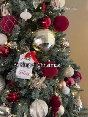 La revelación oficial ✨🎄 Mi árbol de @kingofchristmas quedó tal como lo imaginaba: elegante y lleno de luz. Nada me emociona más que ver la casa transformarse para Navidad #kingofchristmas #ad #gifted