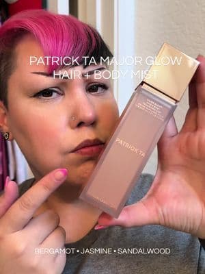If you love warm floral perfumes you need to try @Patrick Ta Beauty major glow hair and body mist 💗 soft feminine scent with jasmine bergamot and sandalwood that smells clean glowy and put together! #patrickta #perfumetiktok #tiktokshopsparkcreator #fragrancetiktok #everydayluxury