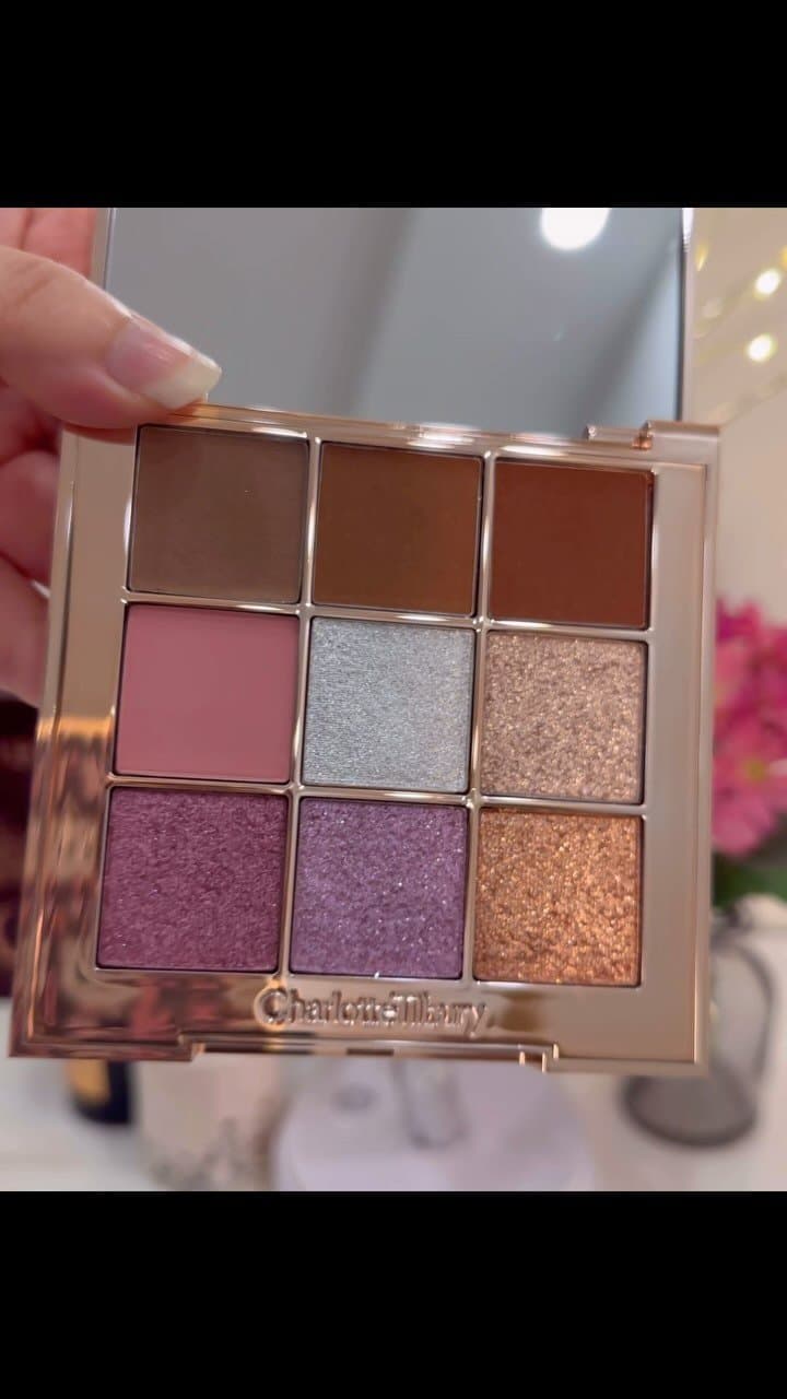 ✨ New & Trending ! The BeautyVerse Palette
(Limited Edition Eyeshadow Palette)
What an aesthetic palette 🥹🪄🪄 it work