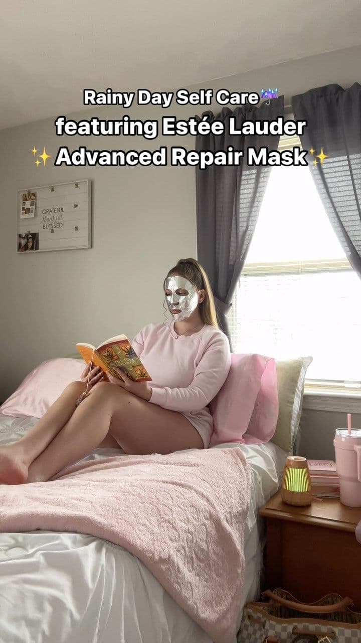 @esteelauder came in clutch with my skincare today😍 I felt like a futuristic goddess😆🩶 show the advanced repair mask!
