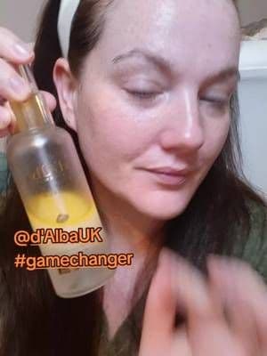 Get That Glow: Must-Have d'Alba Serum My skin has been loving the d'Alba White Truffle First Spray Serum. It is a total game changer for hydration and that effortless glow. You can grab it now at a great price using the link in the orange basket. @d'Alba UK #tiktokshopfinds #skincarehacks #dalba #glassskin #SkincareRoutine kincareRoutine