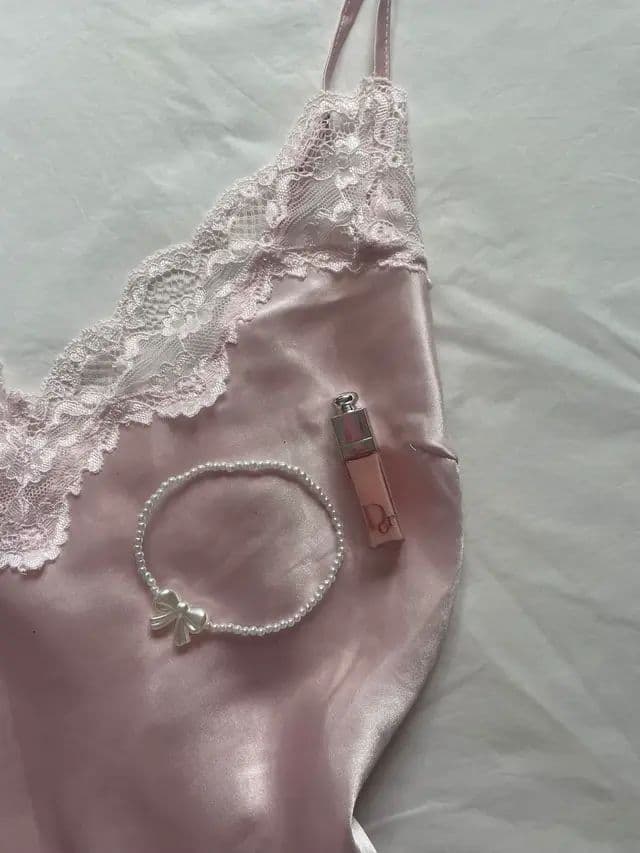 literally OBSESSED @lilys bracelets 🌺🥥 #bracelets #jewelry #aesthetic #fypage #pr #coquette #pinterest #accessories #