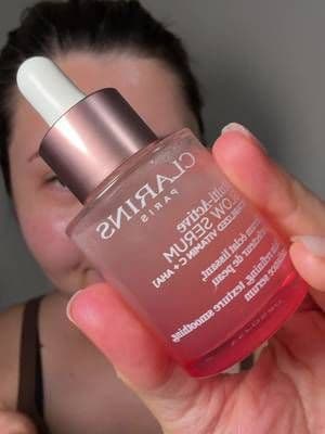Gifted by Clarins Multi-Active Glow Serum Vitamin C + AHA Smoothing, Radiance-Boosting Glow. My skin felt so smooth and glowy!! @Clarins USA gifted by Clarins