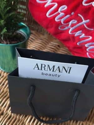 Armani Beauty Unboxing ✨ Introducing the Acqua Highlighter and Prisma Icy Plumper, created to bring light, dimension and a refined glow to winter makeup. This duo evokes that Christmas morning feeling. From the sleek packaging to the luminous textures, everything feels effortlessly elegant. Swatches and application to follow. @Armani beauty #AD #armanibeautyacquahighlighter #armanibeautyprismaicyplumper #makeup #glow_with_ania