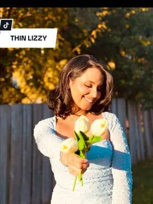 Soft and glam look using all my fav THIN LIZZY. Product used: 🍀Flawless complexion Liquid Foundation. 🍀sweet face blush trio 🍀Luminous Light highlighter trio. 🍀6 in 1 professional pressed power ( The iconic makeup miracle Light). 🍀The ultimate pout Volumising Lii Kit.( The minx). 🍀Thiple Effect cool collection. 🍀3D Fibre Lash Mascara. @Thin Lizzy Beauty #thinlizzy #make #australia #fyp #pr #collab #beautytok #beauty #softmakeup #glam #fyp