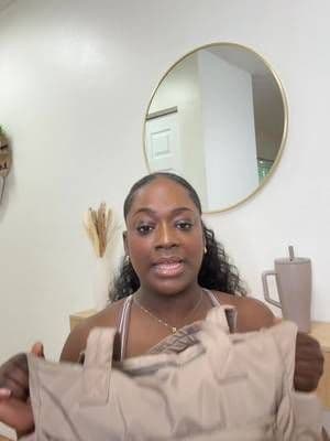 Can you tell how I love this bag? It’s everything!!! @BAGSMART #bagsmarttotebag #tts #fyppppp #tiktokshop #trending