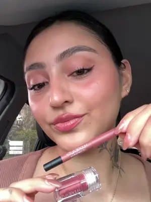This lip combo has been on repeat lately. The perfect balance of definition, color, and shine. 💋 #hudabeauty #hudabeauties #AD @Huda Beauty