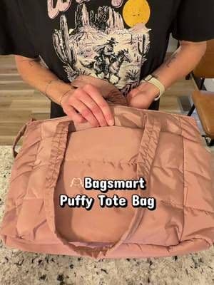 A versatile, durable, and stylish bag choice for your daily needs! #tiktokshopfinds #totebag #everydaybag #bagsmarttotebag #ootd