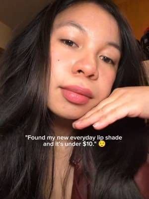 I’m not saying you need this, but you definitely need this. 😌 It’s non-sticky, super hydrating, and gives that high-end