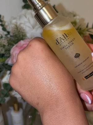 ✨Glow, but effortless ✨ The d’Alba White Truffle Spray Serum hydrates, refreshes, and gives instant radiance in one mist. Perfect before or after makeup🤩🙌🏽 #glowyskin #skincare #skinprep #dalba #tiktokmademebuyit